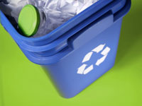 Recycling bin (Copyright: iStockPhoto.com/Gaby Jalbert)